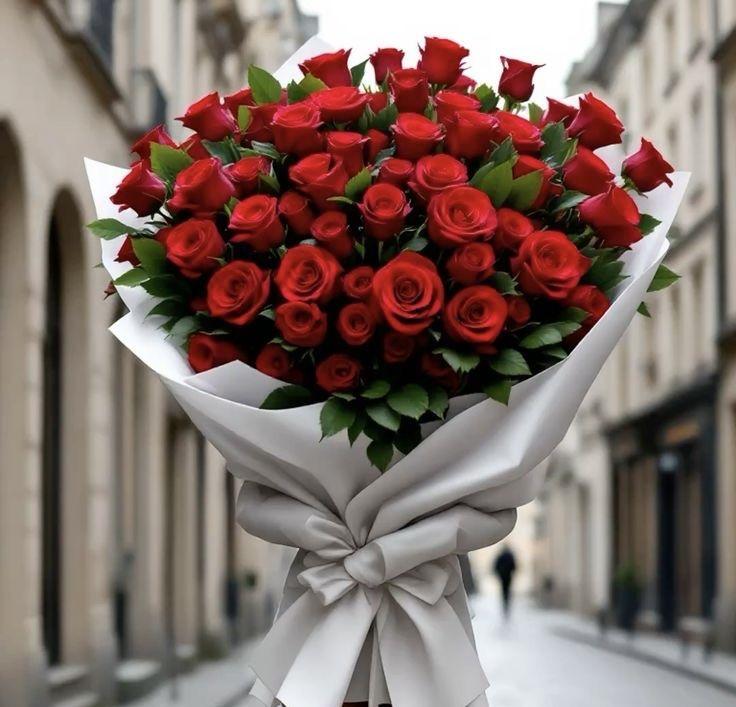 Refined floral display in a contemporary corporate environment